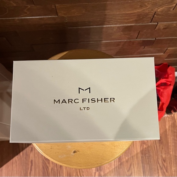 Marc Fisher Shoes - Picture 5 of 5